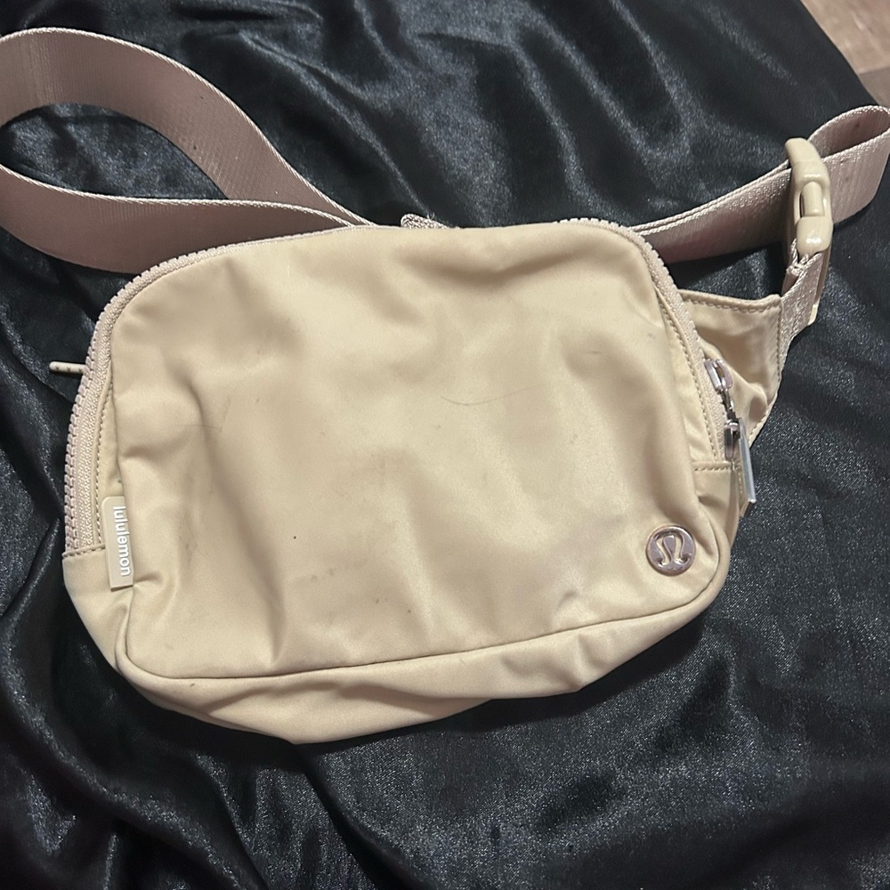 Lululemon Athletica Tan Belt Bag Functional Design